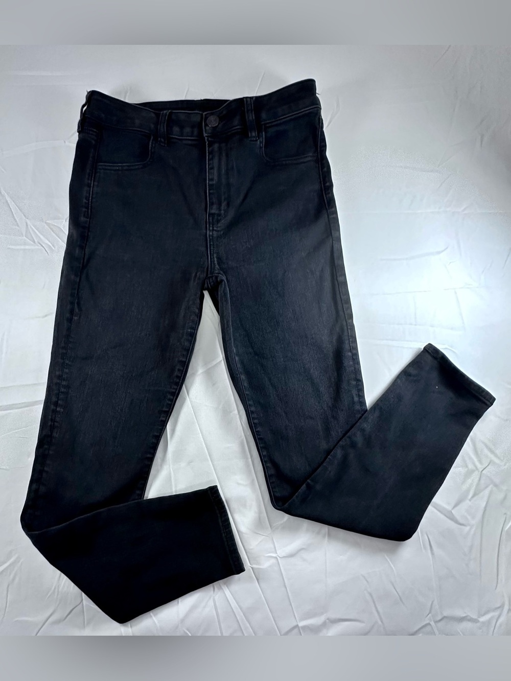 American Eagle Outfitters Women’s Black Skinny Jeans.